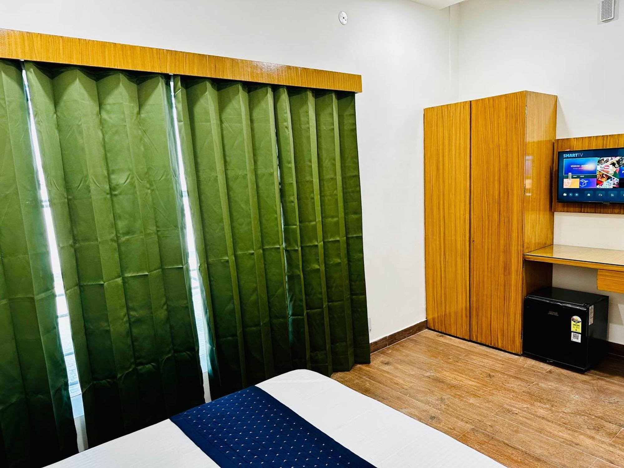 The Loya Hotel Muktsar Екстериор снимка