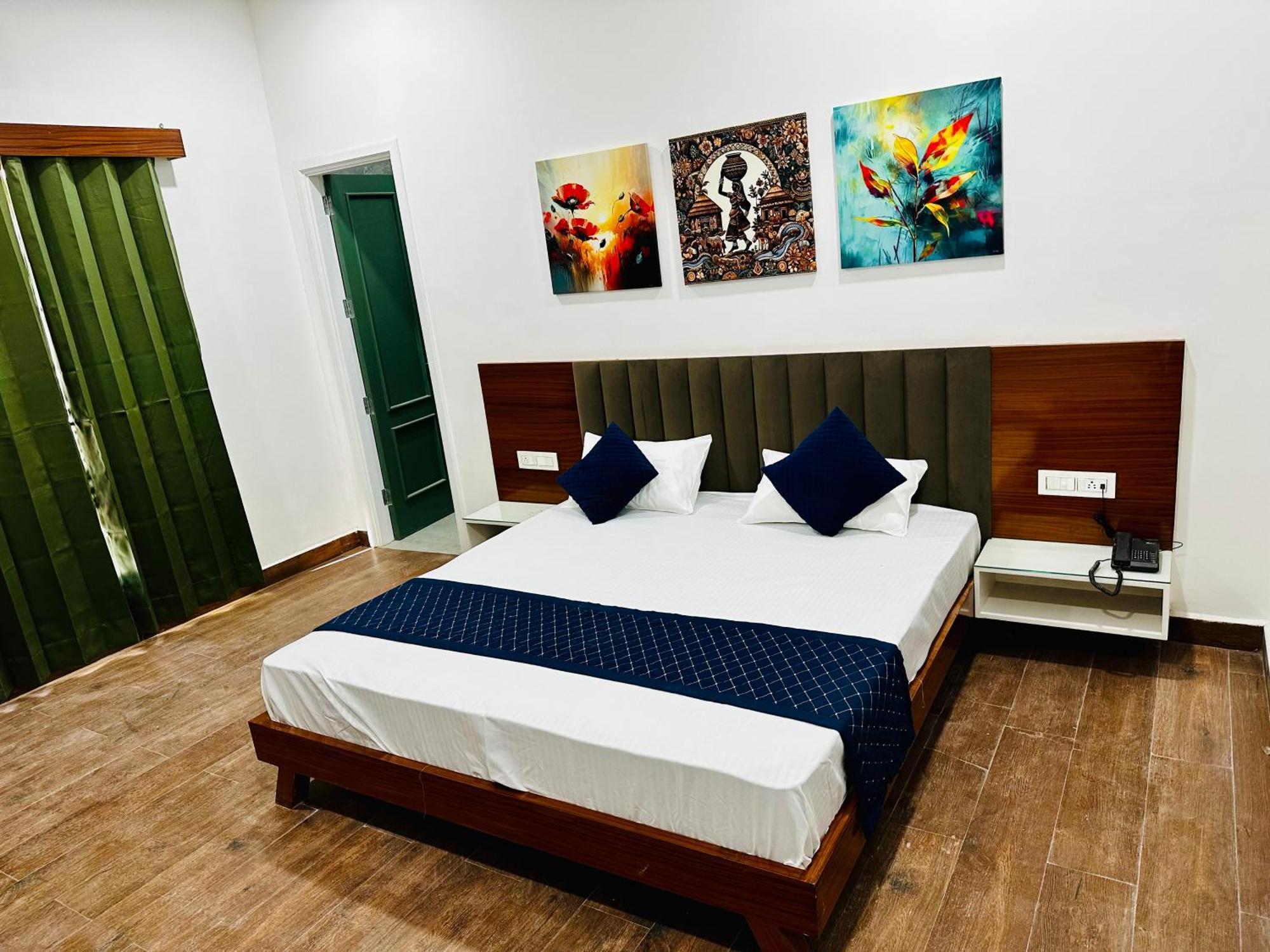 The Loya Hotel Muktsar Екстериор снимка