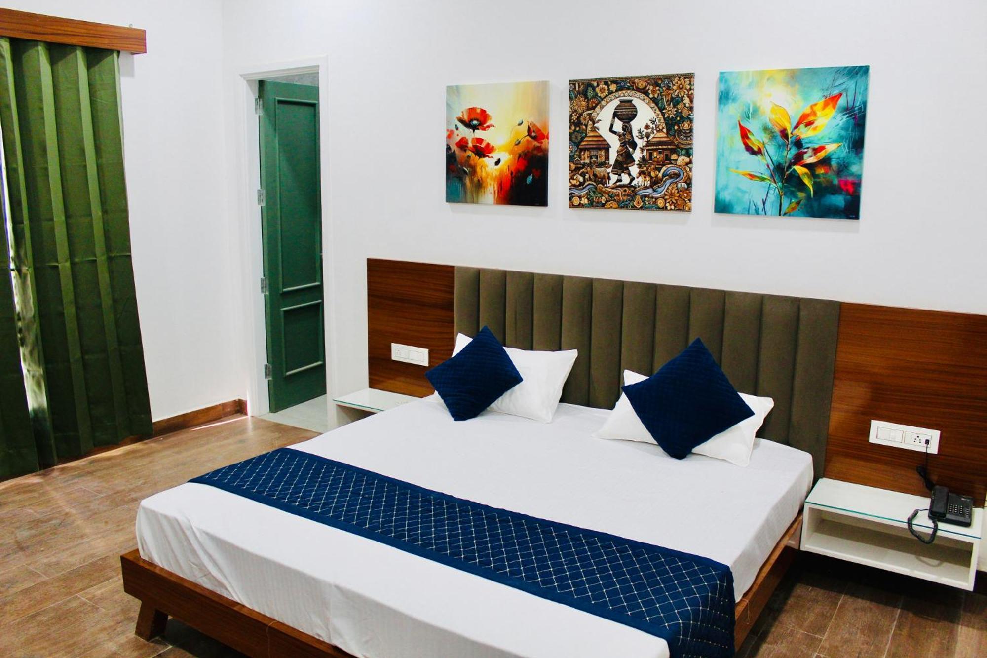 The Loya Hotel Muktsar Екстериор снимка