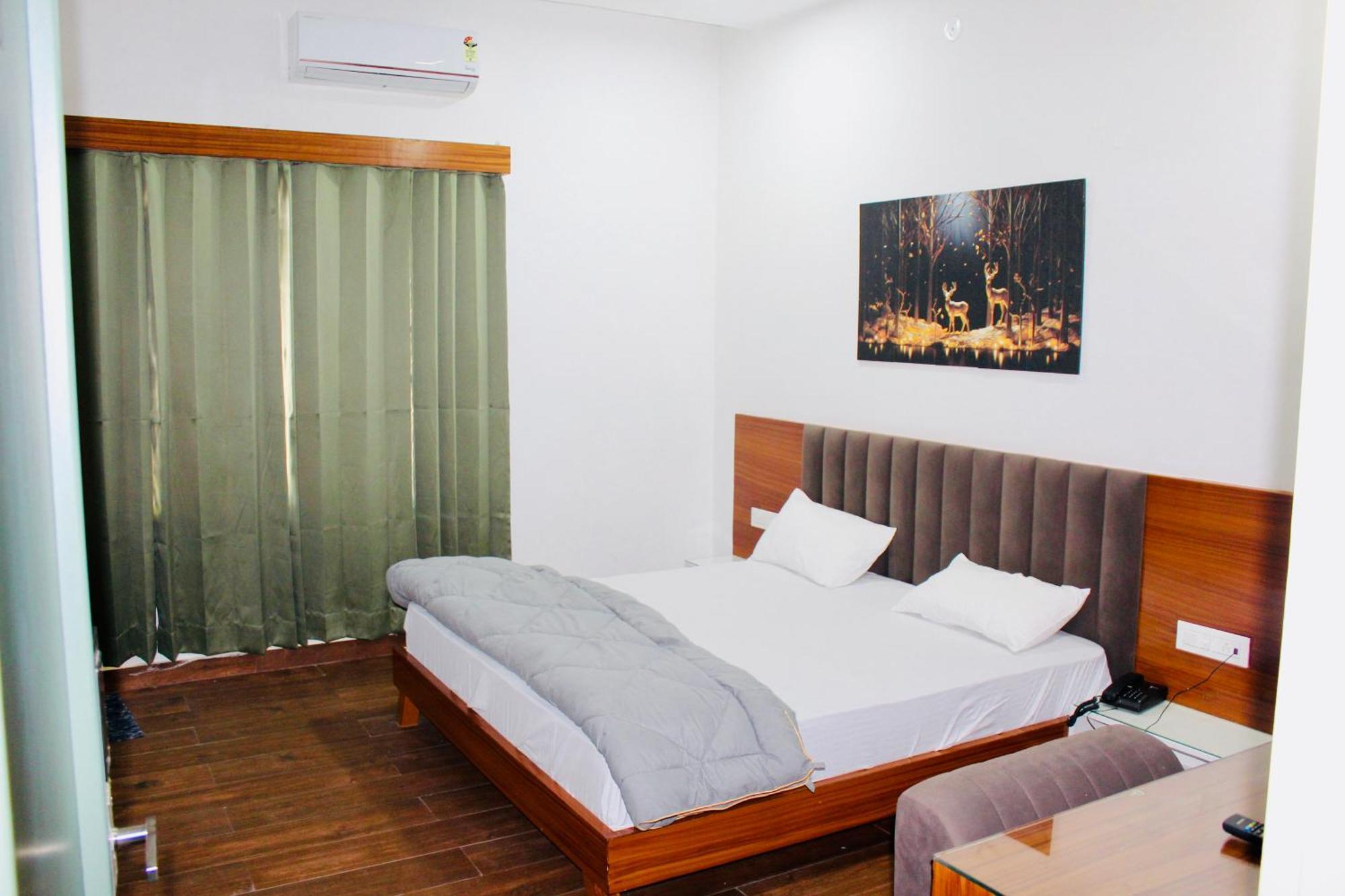 The Loya Hotel Muktsar Екстериор снимка